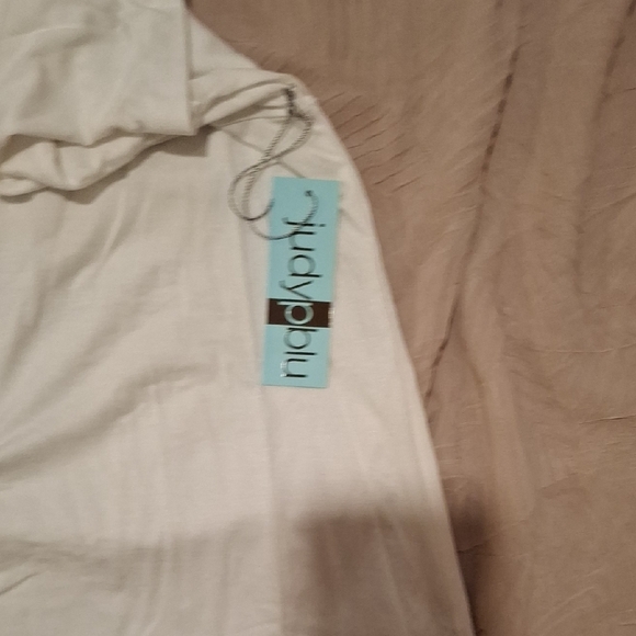 Cream Relaxed Long Sleeve Tee - Picture 4 of 4